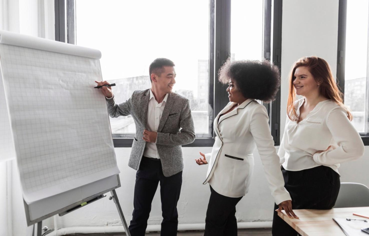 Bureau moderne avec graphiques financiers et outils d'analyse
